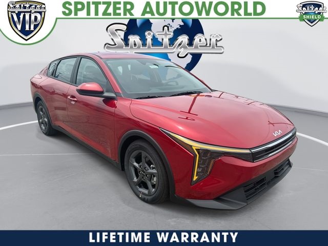 Currant Red 2026 Kia K4 Sedan Front-Wheel Drive Continuously Variable Transmission