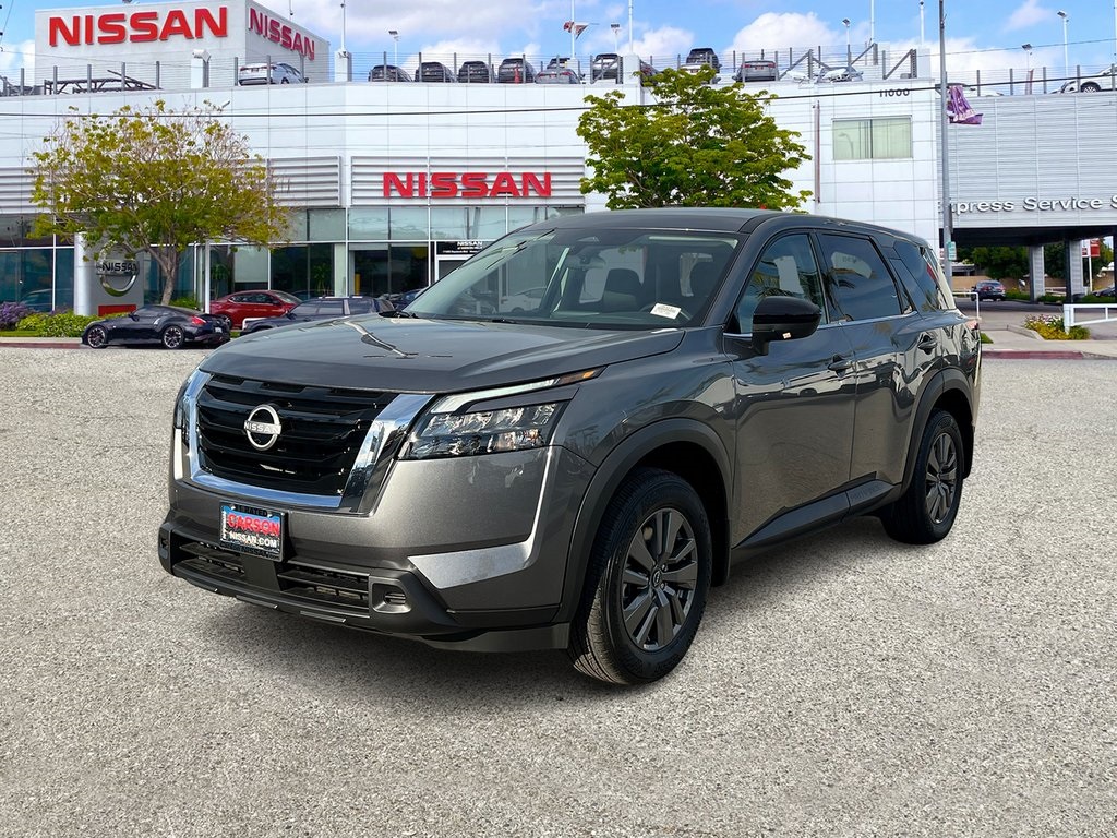 2025 Nissan Pathfinder S