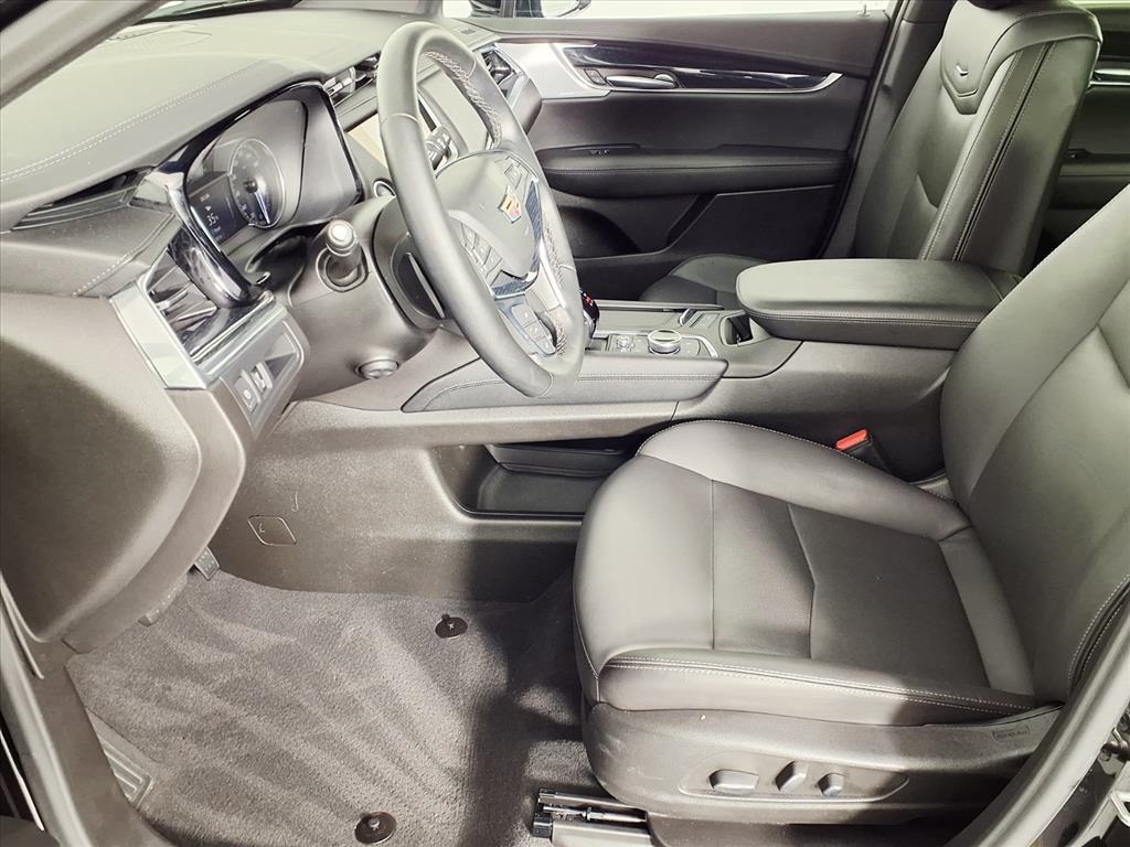 2025 Cadillac XT5 Premium Luxury - 5