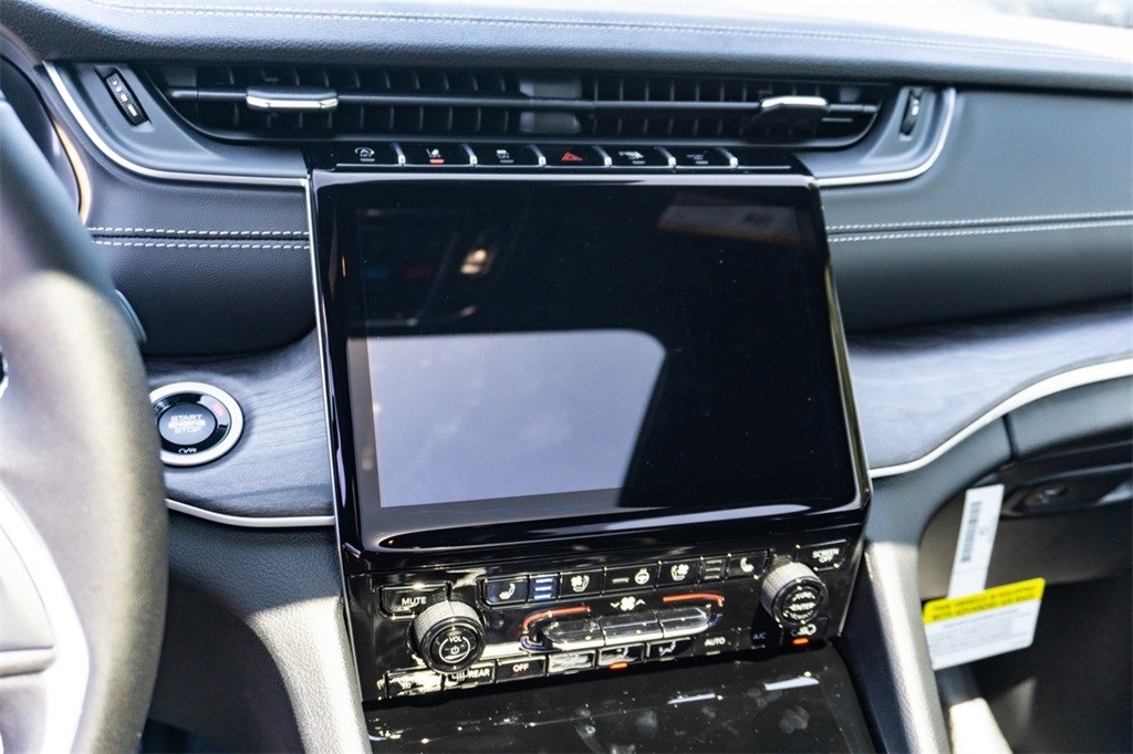 New Car 2025 Jeep Grand Cherokee  Limited For Sale Under $40,000 In San Marcos, Texas