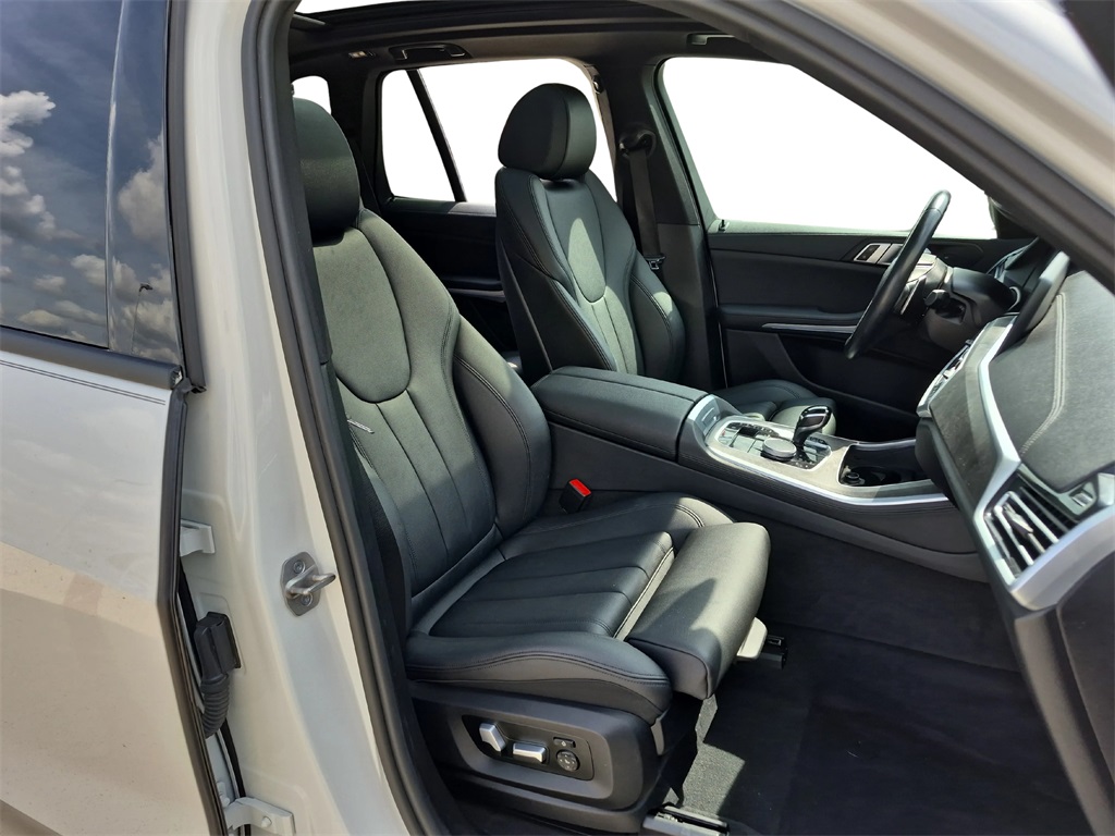 2022 BMW X5 sDrive40i White at Bayway Chrysler Dodge Jeep Ram