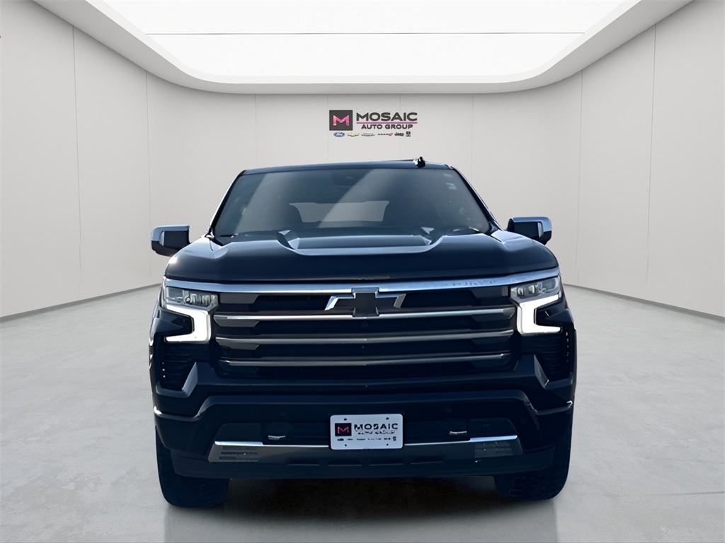 Used 2022 Chevrolet Silverado 1500 High Country with VIN 3GCUDJET9NG679073 for sale in Zumbrota, Minnesota