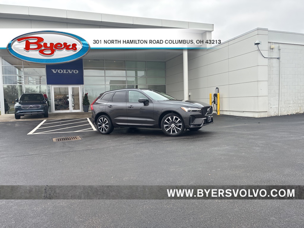 2025 Volvo XC60 B5 Plus Dark Theme AWD