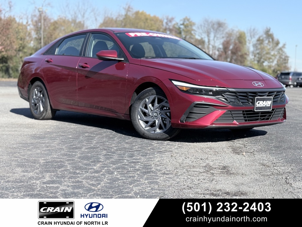 2024 Hyundai Elantra SEL FWD