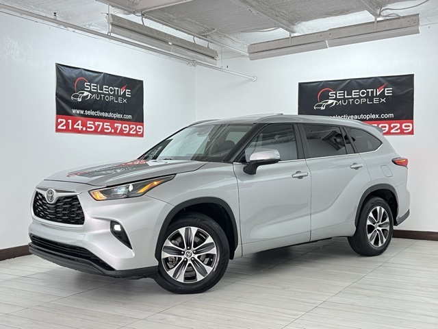 2023 Toyota Highlander XLE FWD