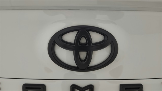 2023 Toyota Camry SE - 11