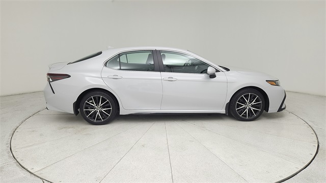 2023 Toyota Camry SE - 3