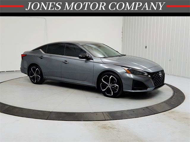 2023 Nissan Altima 2.5 SR FWD