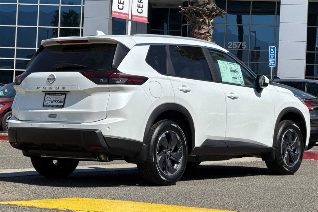 2025 Nissan Kicks SR photo 4