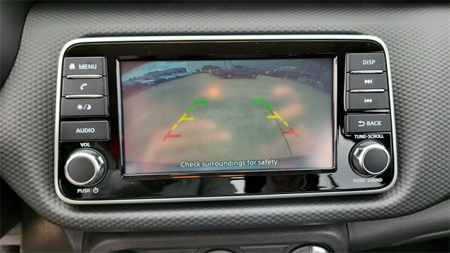 2025 Nissan Kicks Play