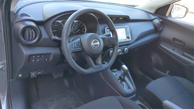 2025 Nissan Kicks Play