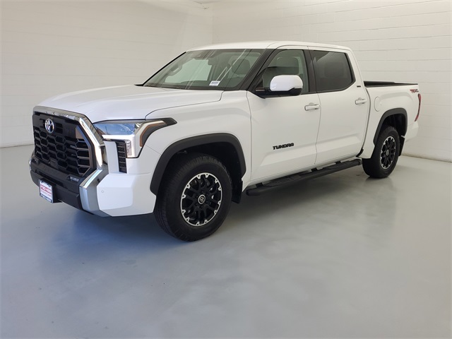 2022 Toyota Tundra SR5 CrewMax Cab RWD