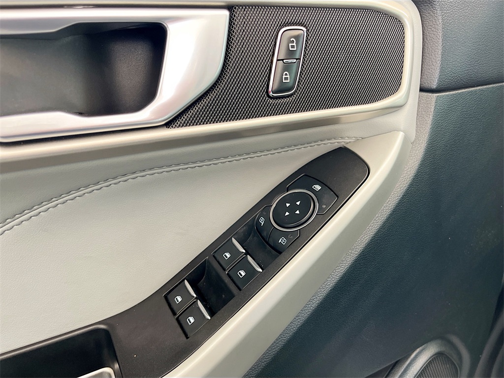 2023 Ford Explorer XLT Silver at Tom Peacock Cadillac