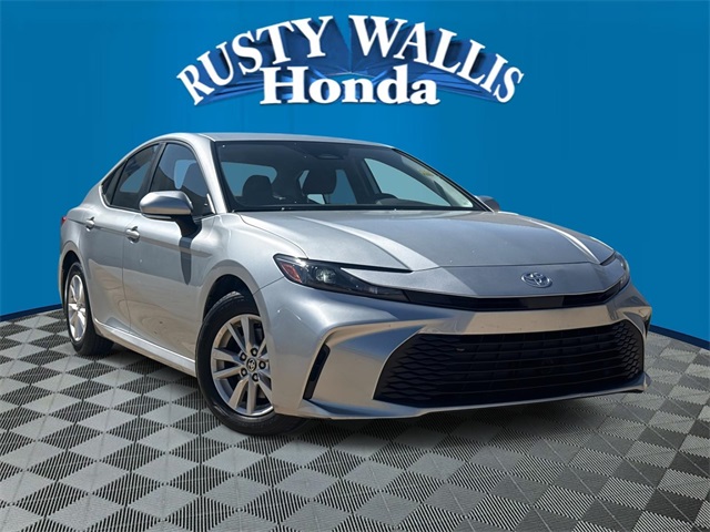 2025 Toyota Camry LE FWD