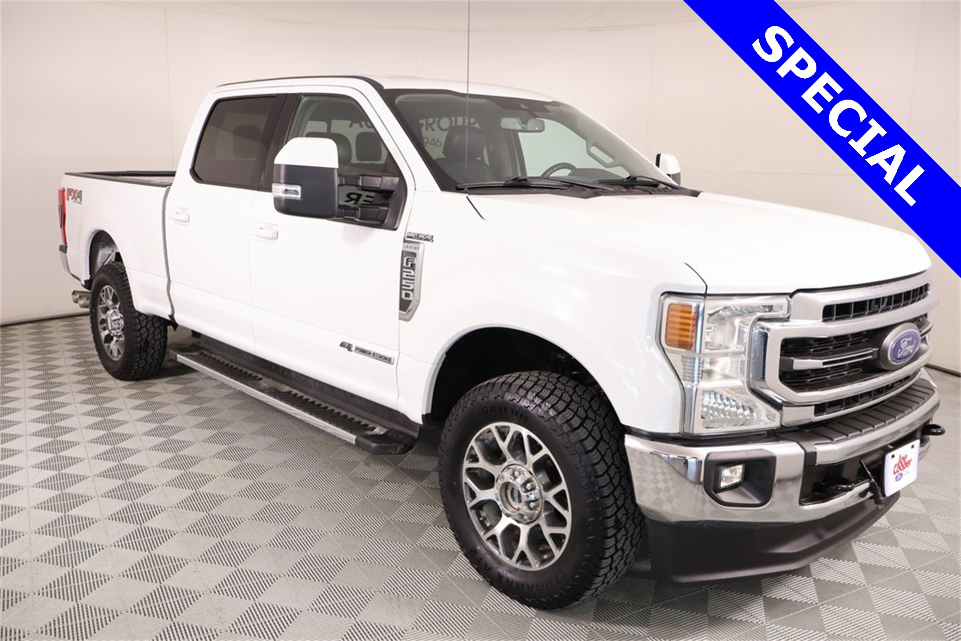 2020 Ford F-250 Super Duty Lariat Crew Cab 4WD