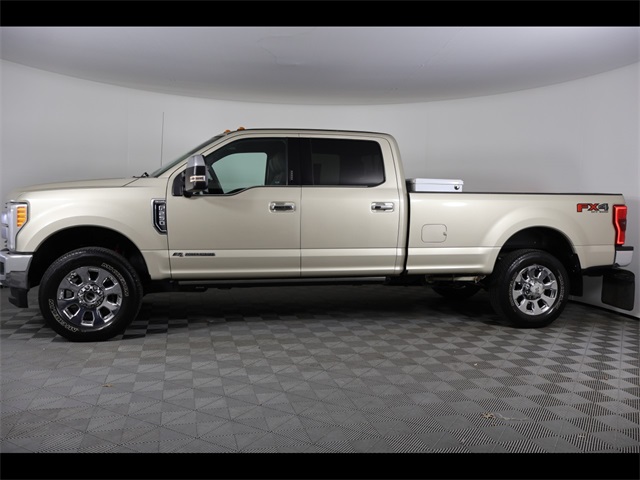 2017 Ford F-250 King Ranch photo 2