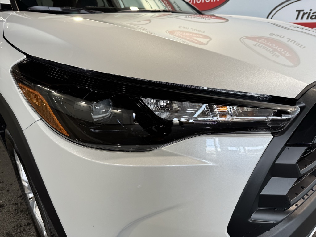 Thumbnail: 2026 Toyota Corolla Cross - 13