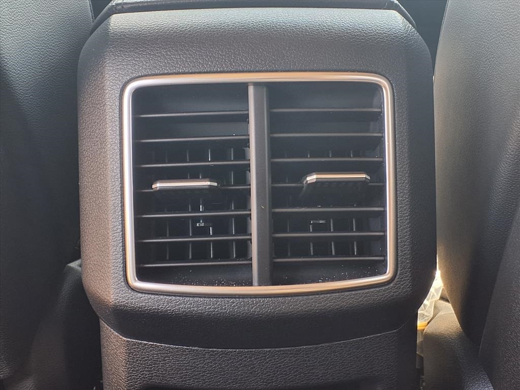 2025 Kia Sportage EX - 9