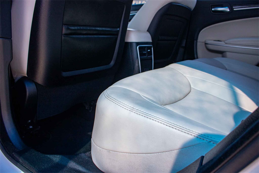 Used Car 2020 Chrysler 300  Touring For Sale Under $30,000 In San Marcos, Texas