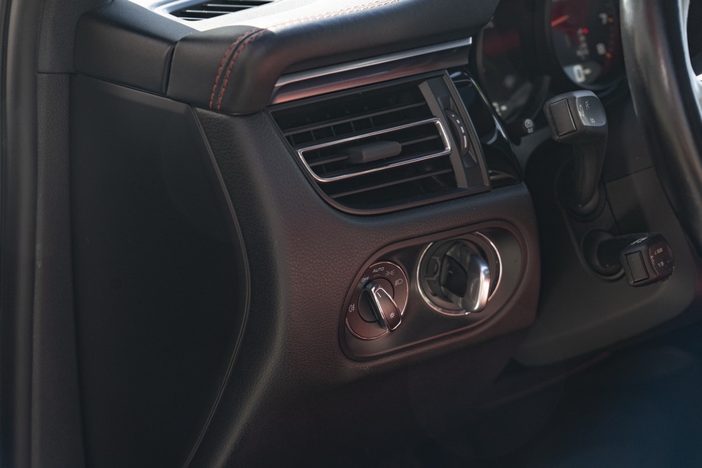 2021 Porsche Macan Base - Photo 11