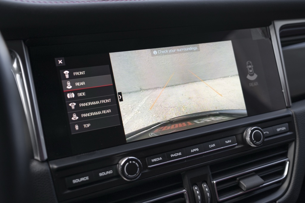 2021 Porsche Macan Base - Photo 18