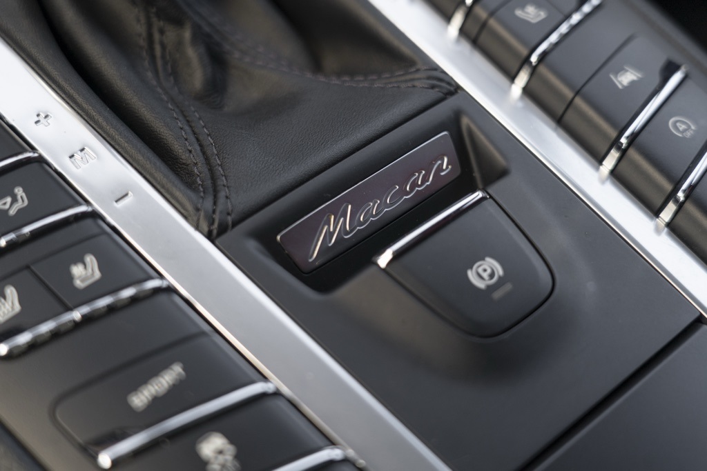 2021 Porsche Macan Base - Photo 22