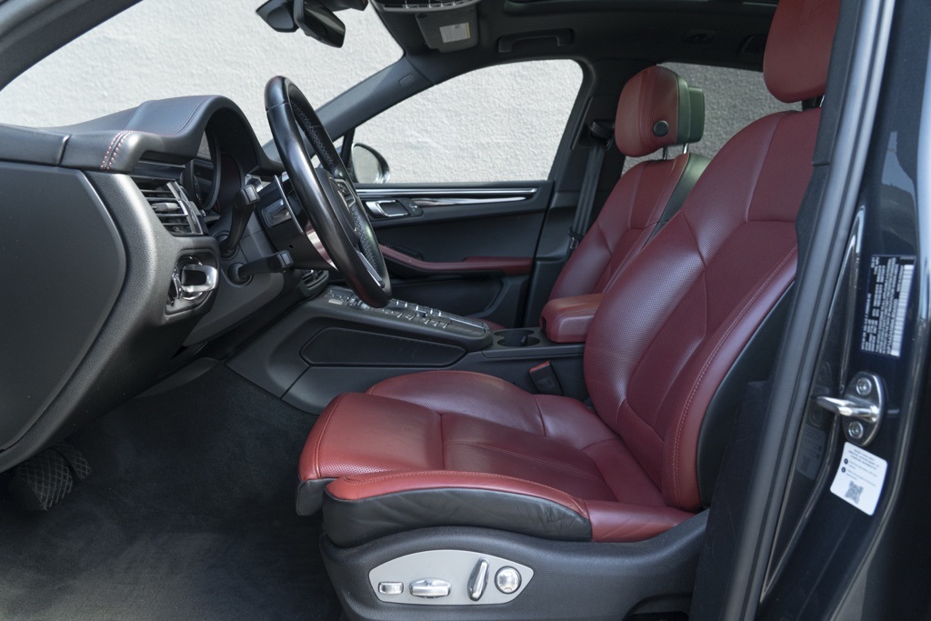 2021 Porsche Macan Base - Photo 27