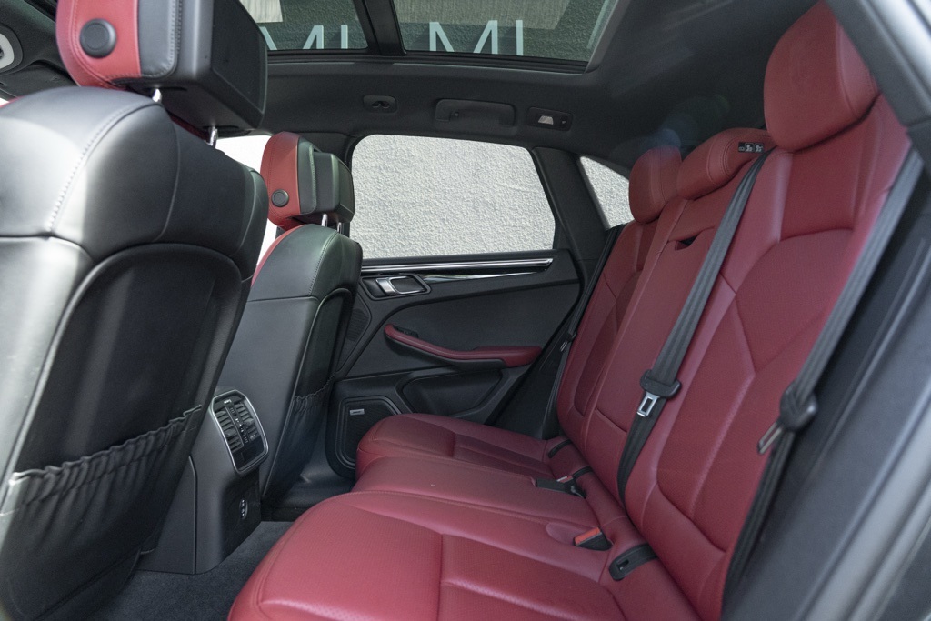 2021 Porsche Macan Base - Photo 37