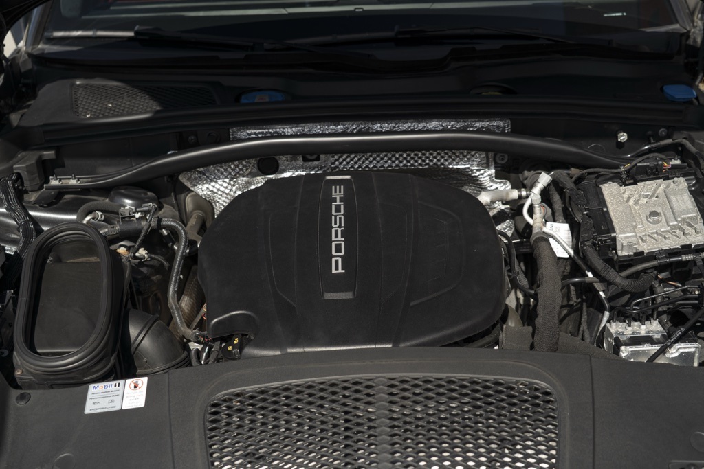 2021 Porsche Macan Base - Photo 42