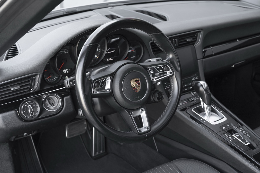 2018 Porsche 911 - Thumbnail 4