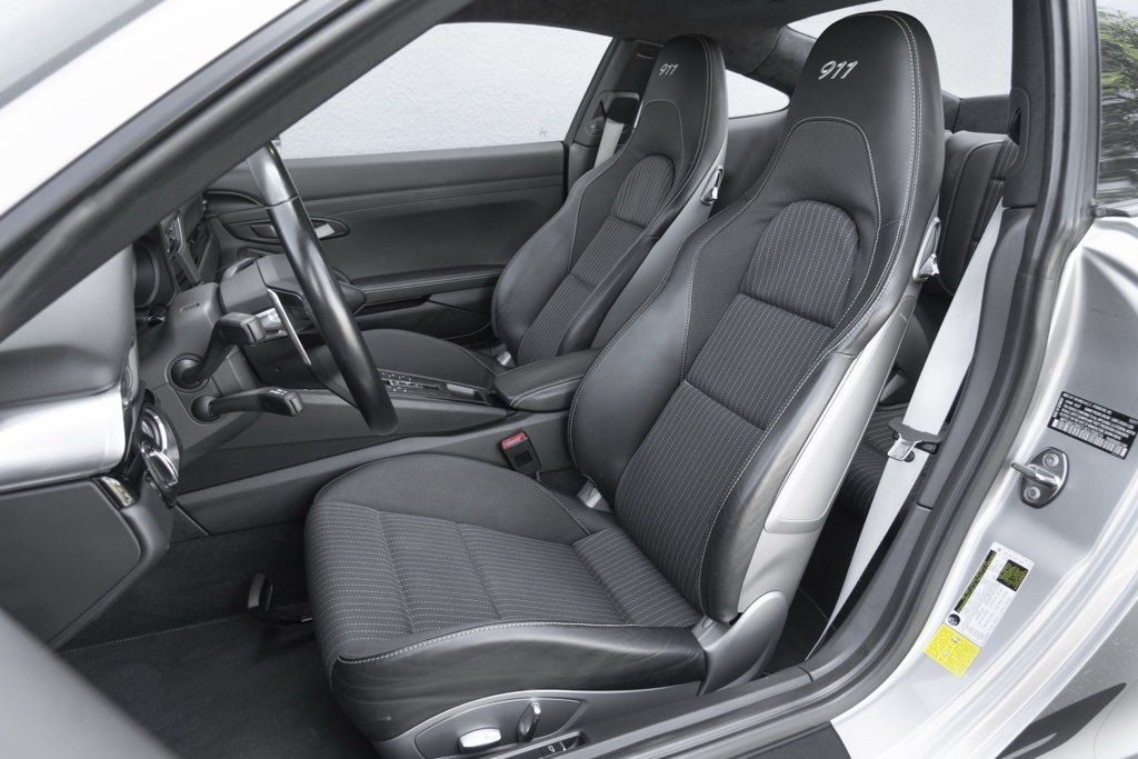 2018 Porsche 911 - Thumbnail 5