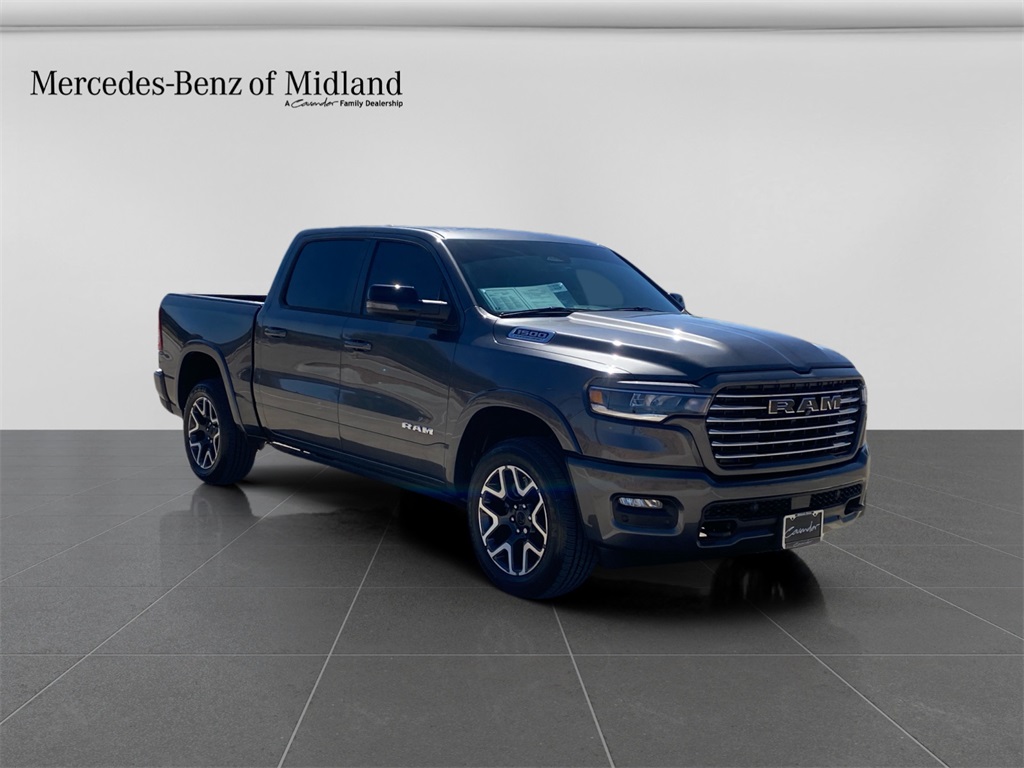 2026 RAM 1500 Laramie Crew Cab 4WD