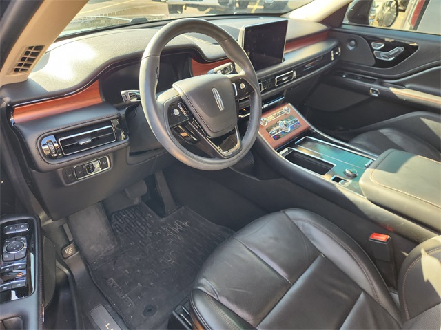 2024 Lincoln Aviator Reserve Black at Baytown Hyundai