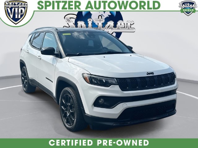 Bright White Clearcoat 2023 Jeep Compass SUV / Crossover Four-Wheel Drive 8-Speed Automatic