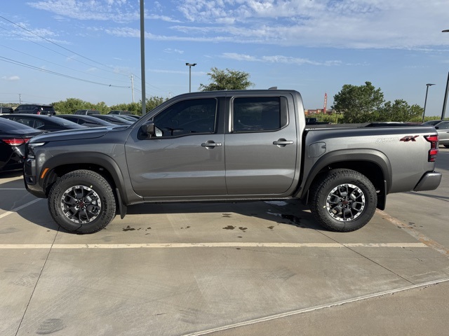2025 Nissan Frontier PRO-4X photo 5