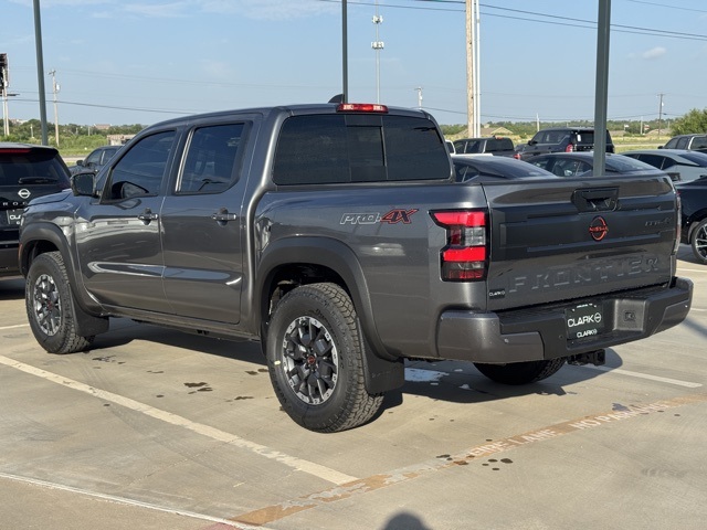2025 Nissan Frontier PRO-4X photo 4