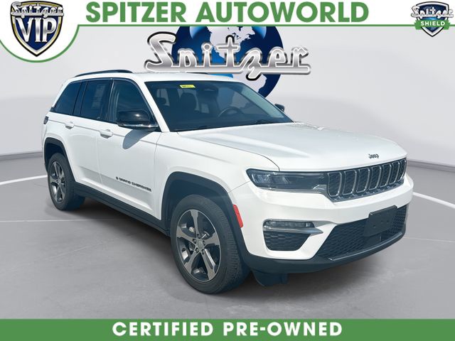 Bright White Clearcoat 2023 Jeep Grand Cherokee SUV / Crossover Four-Wheel Drive 8-Speed Automatic