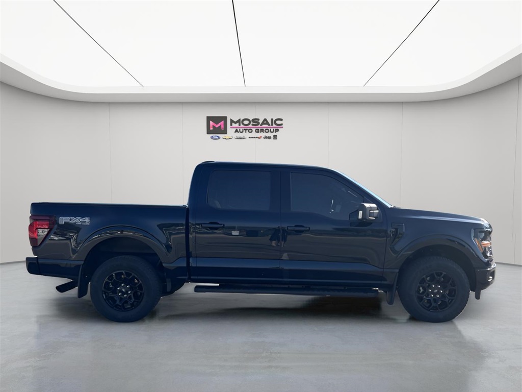 2024 Ford F-150 XLT photo 2