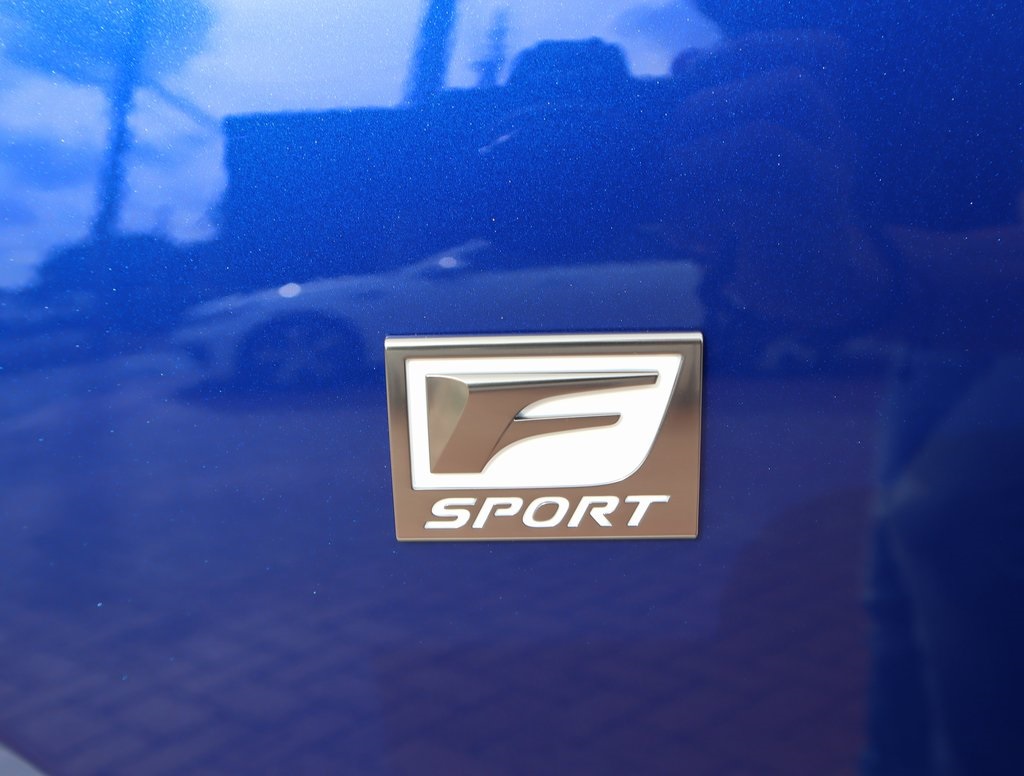 Thumbnail: 2025 Lexus IS - 10