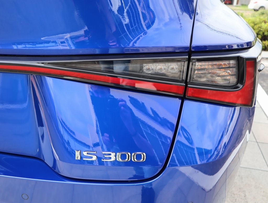 Thumbnail: 2025 Lexus IS - 18