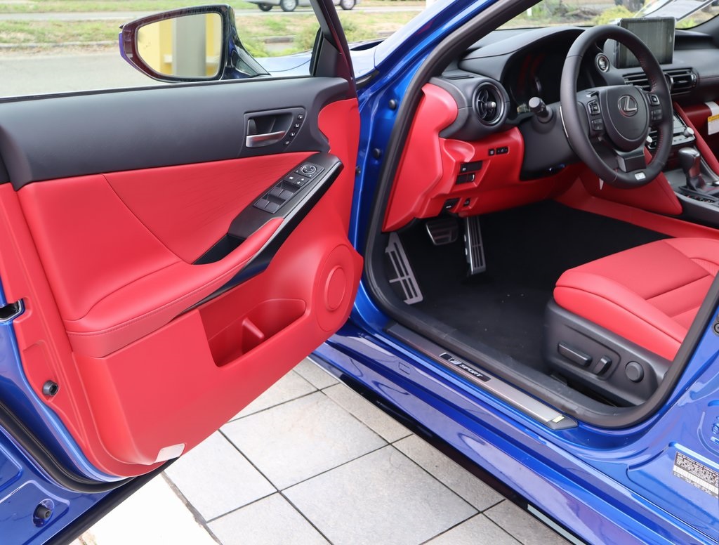 Thumbnail: 2025 Lexus IS - 28