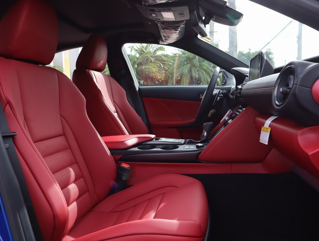 Thumbnail: 2025 Lexus IS - 30