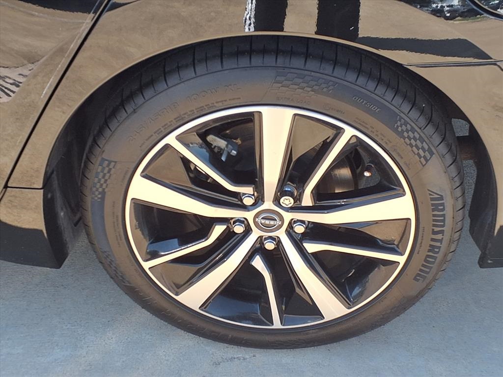 2023 Nissan Maxima SV Black at Keating Nissan