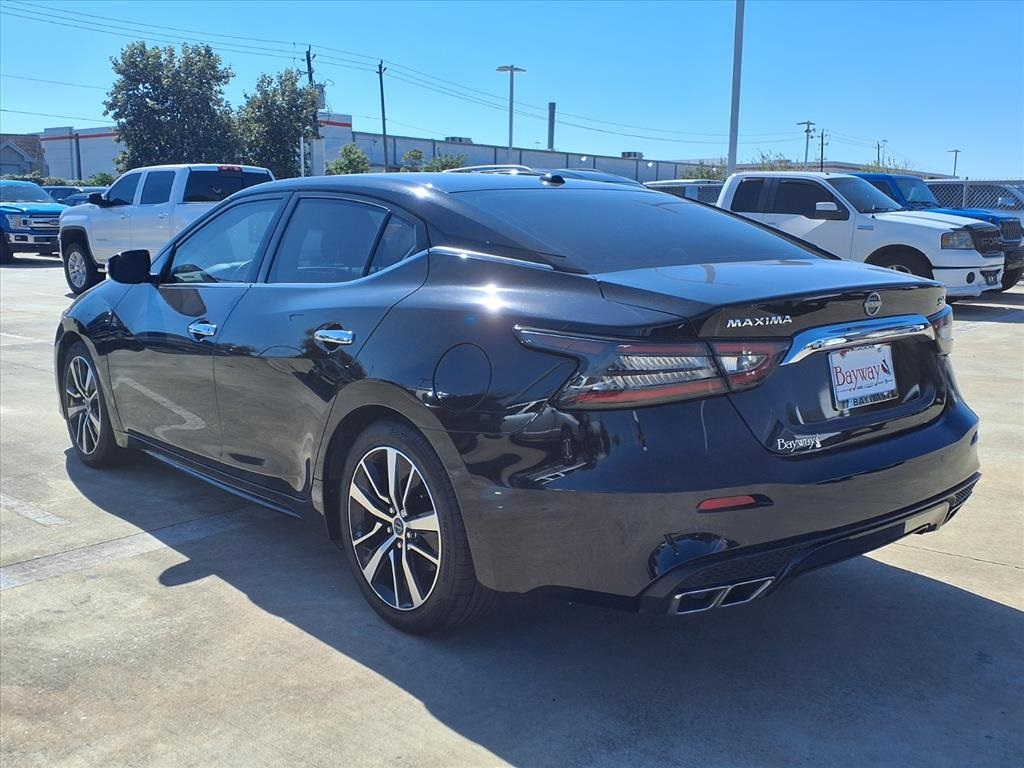 2023 Nissan Maxima SV Black at Keating Nissan