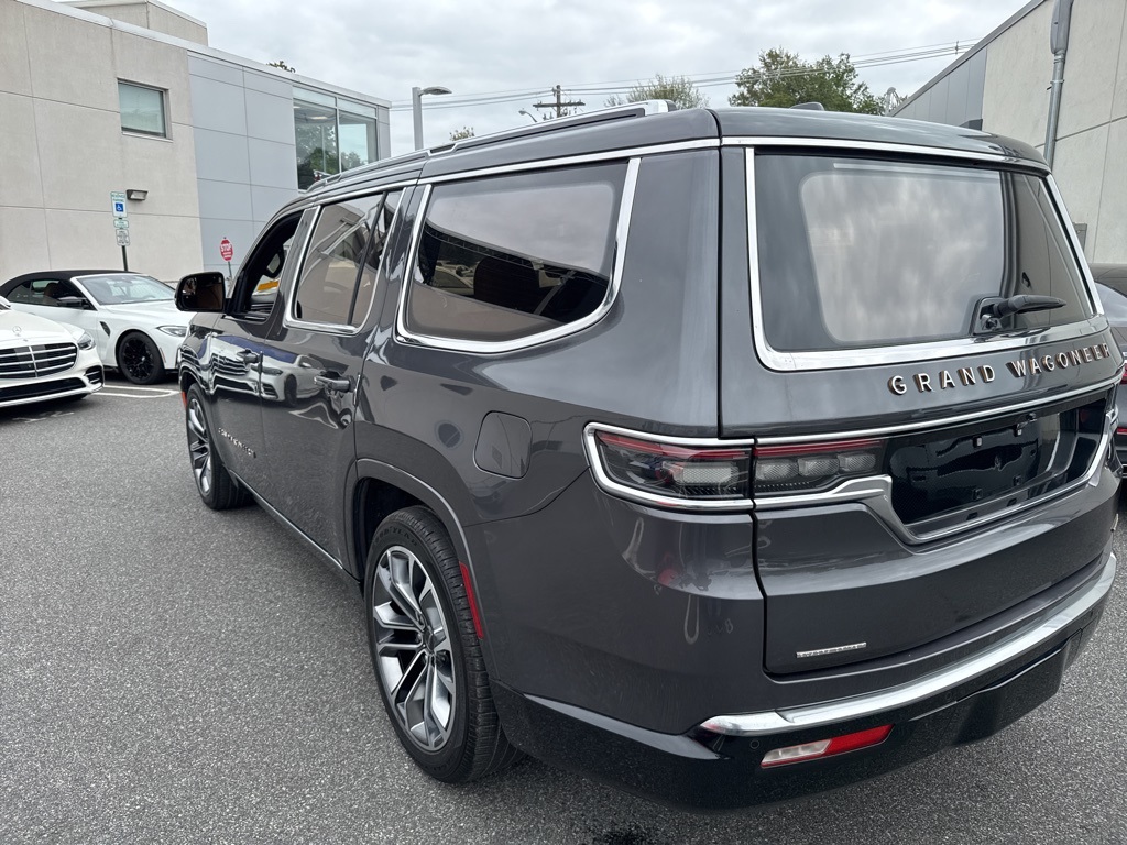 2022 Jeep Grand Wagoneer III photo 2