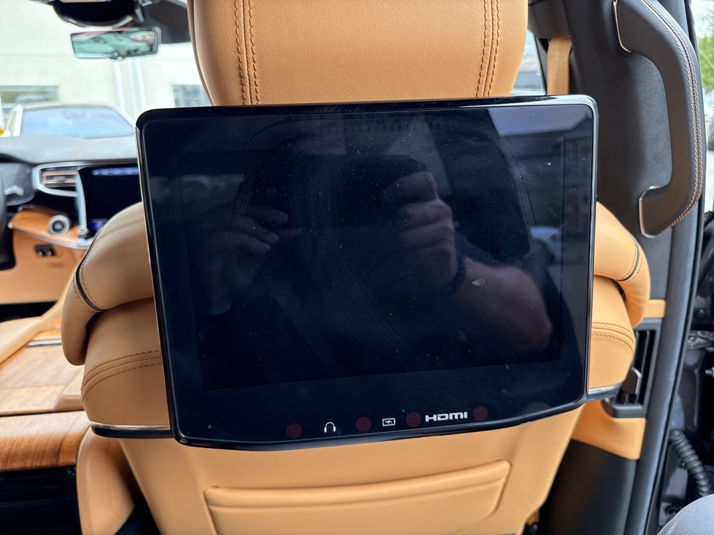 2022 Jeep Grand Wagoneer III photo 29