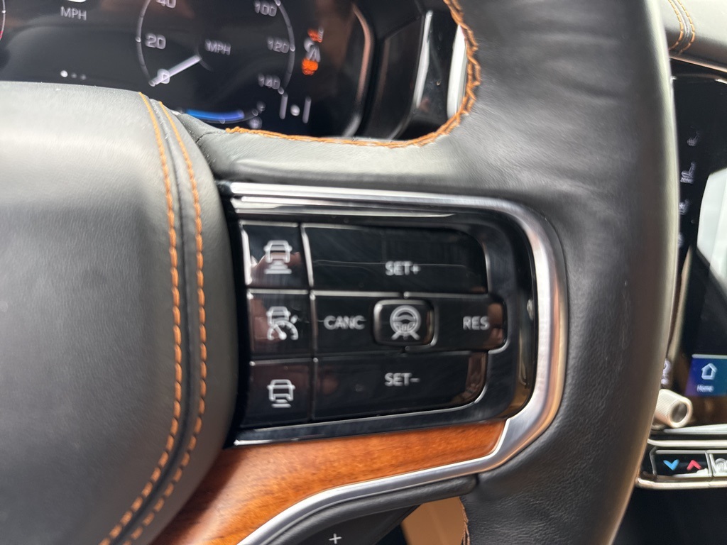 2022 Jeep Grand Wagoneer III photo 37