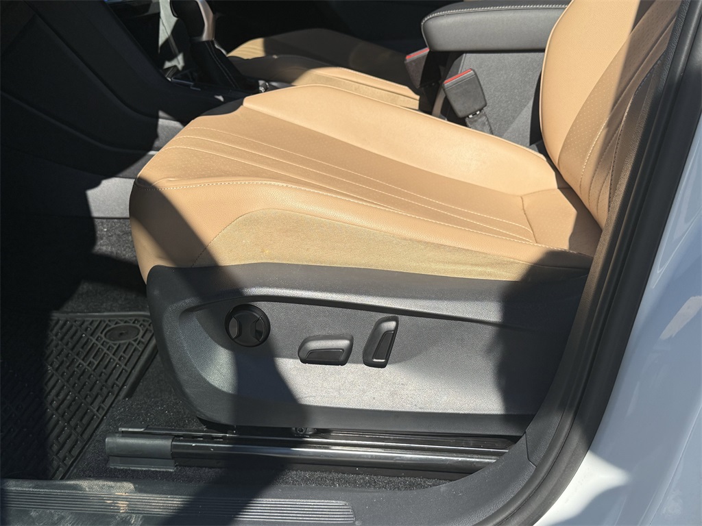 2022 Volkswagen Tiguan 2.0T SE White at Wharton Ford