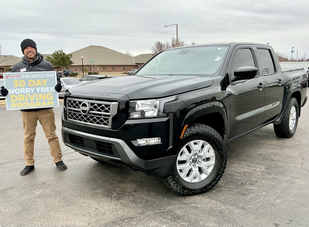 2022 Nissan Frontier SV Crew Cab 4WD