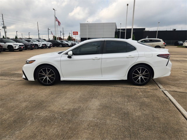 2023 Toyota Camry SE - 3